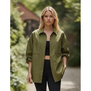 Athleta Women's M Nylon Shirt Bright Olive Snap Hike Commute Work Weekend NWOT